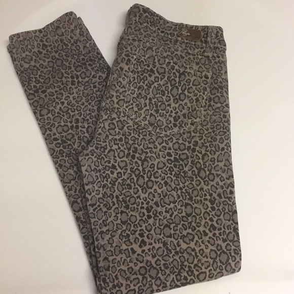 🎉Host Pick!🎉Paige "Peg"Skinny Leopard Jeans - Picture 4 of 10